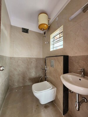 Bathroom in 1 BHK Builder Floor at Reliable Layout – for Rent