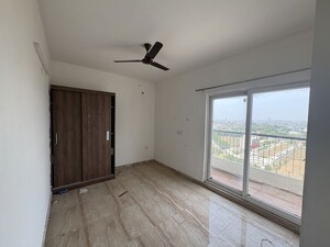 Room in 2.5 BHK Apartment at Pivotal Devaan, Sector 84 – for Rent