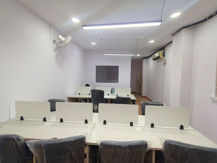 Team Area, sector 4 Commercial Office Space 850 Sq.Ft. In Sector 4 Noida 10446702