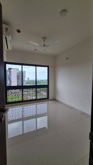 Room in 3 BHK Apartment at Lodha Lakeshore Greens, Dombivli East – for Rent