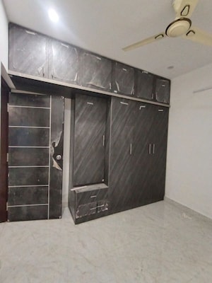 Room in 2 BHK Builder Floor at Harlur – for Rent