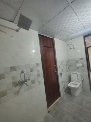Bathroom in 4 BHK Apartment at Sector 21d – for Rent