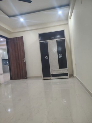 Building Lobby in 4 BHK Apartment at Sector 21d – for Rent