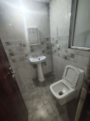 Bathroom in 4 BHK Apartment at Sector 21d – for Rent