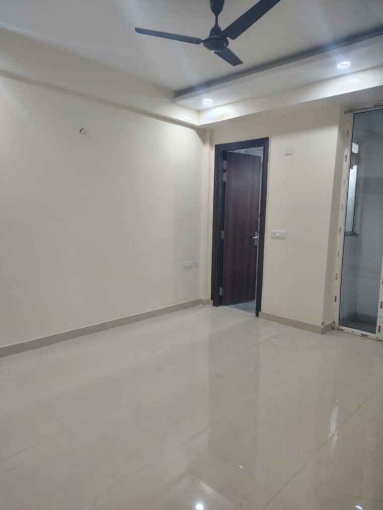 Room, sector 21d 4 Bedroom 2200 Sq.Ft. Apartment In Sector 21d Faridabad 10446930