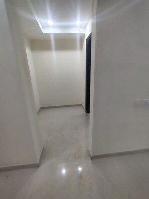 Room in 4 BHK Apartment at Sector 21d – for Rent