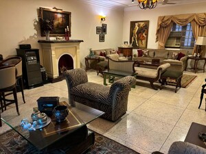 Living Room in 2 BHK Apartment at Arun Vihar Sector 37, Sector 37 – for Rent