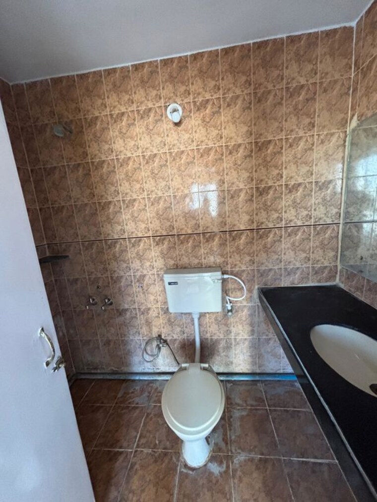 Bathroom, sheetal-apartments 2 Bedroom 1005 Sq.Ft. Apartment In Kothrud Pune 10446854