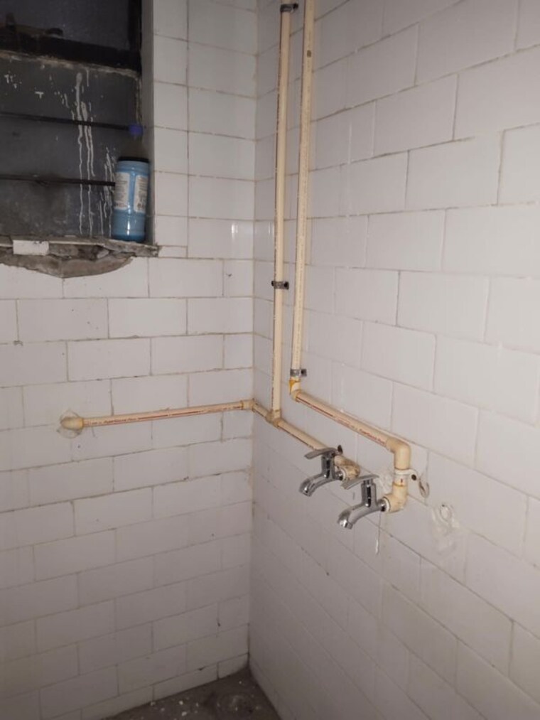 Bathroom, erandavane-chs 1 Bedroom 560 Sq.Ft. Apartment In Erandwane Pune 10446963