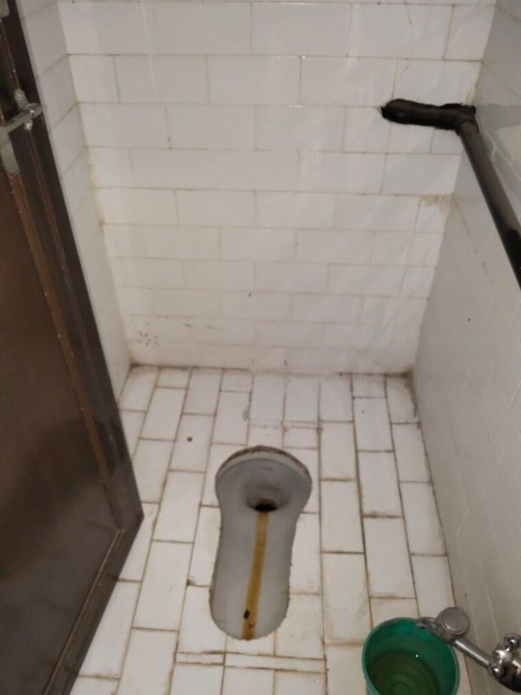 Bathroom, erandavane-chs 1 Bedroom 560 Sq.Ft. Apartment In Erandwane Pune 10446963