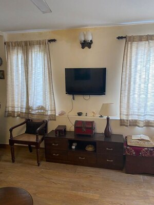 Living Room in 3 BHK Builder Floor at Sarvodaya Enclave – for Rent