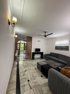 2 BHK Builder Floor For Rent in Kalkaji