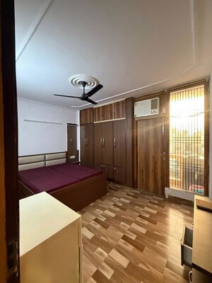 Room in 2 BHK Builder Floor at Kalkaji – for Rent