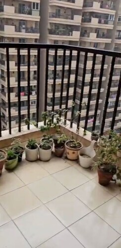 2 BHK Apartment For Sale in Gaur City 2 - 14th Avenue
