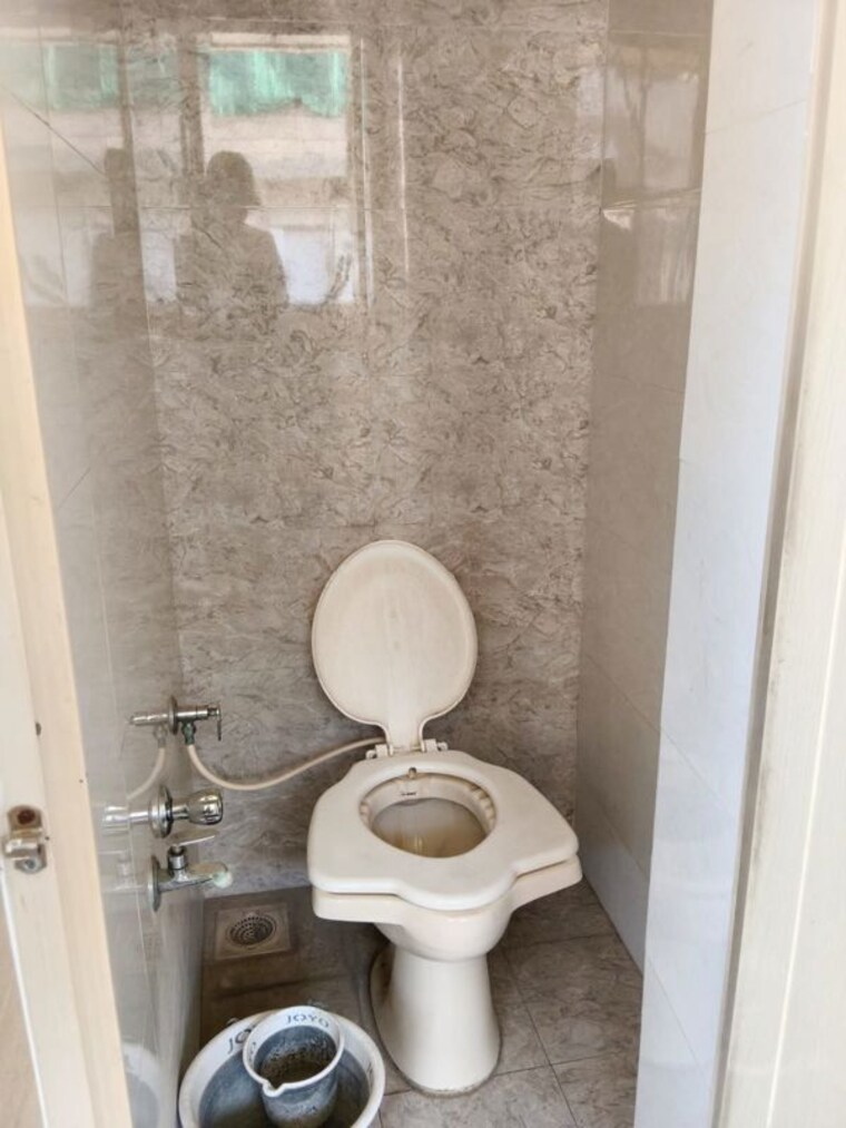 Bathroom, savaliya-monarch-city 3 Bedroom 1200 Sq.Ft. Villa In Sanand Ahmedabad 10447005