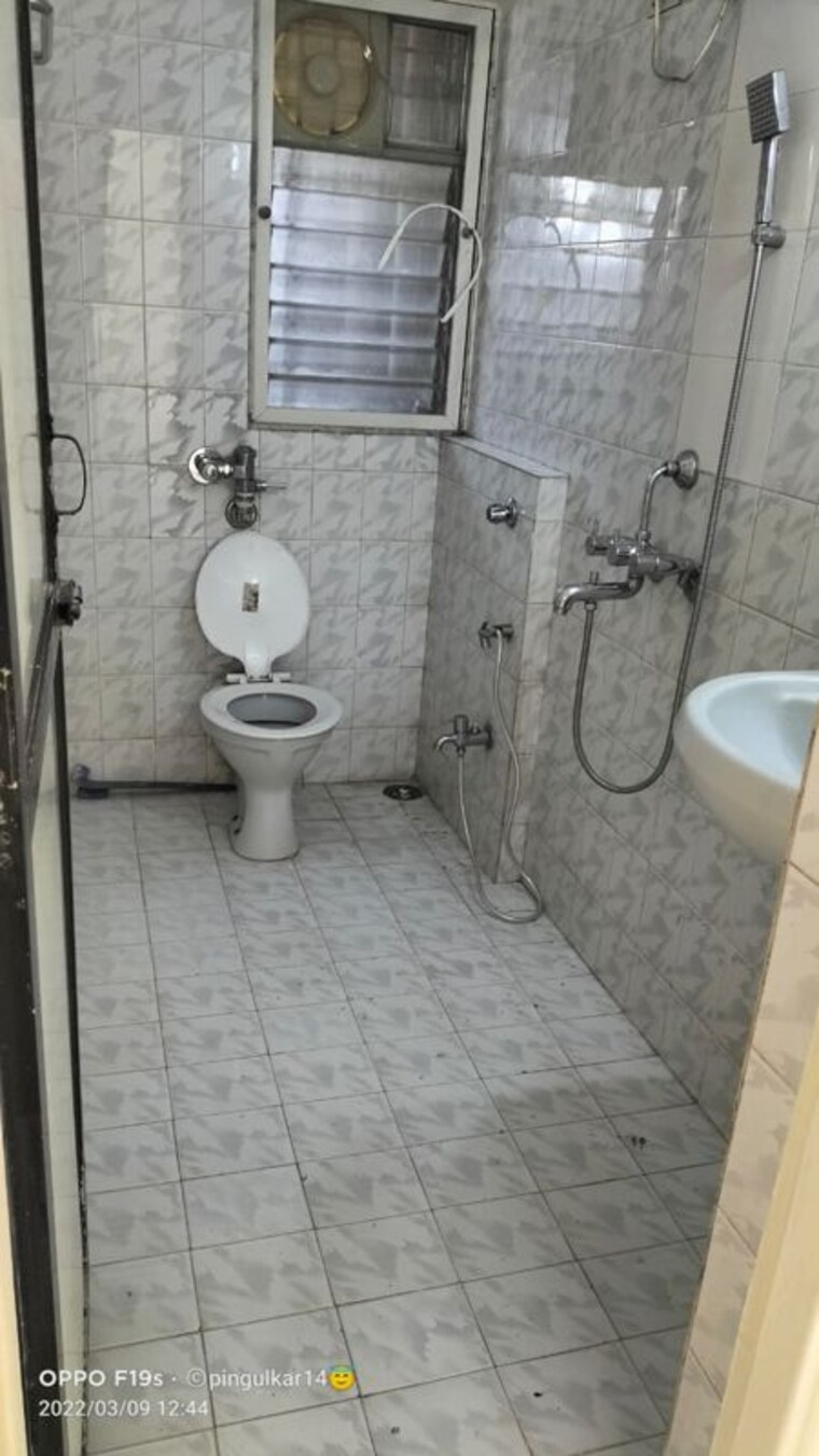Bathroom, llyod-estate 2 Bedroom 700 Sq.Ft. Apartment In Wadala Mumbai 10446984