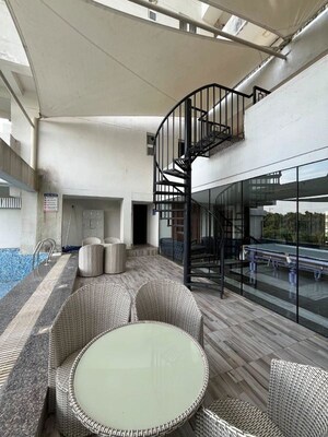 Swimming Pool in 4 BHK Penthouse at Bagiamau – for Sale