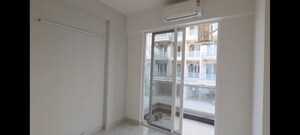 Room in 2.5 BHK Builder Floor at Signature Global City 92, Sector 92 – for Rent