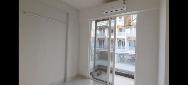 Room, signature-global-city-92 2.5 Bedroom 1059 Sq.Ft. Builder Floor In Sector 92 Gurgaon 10447064