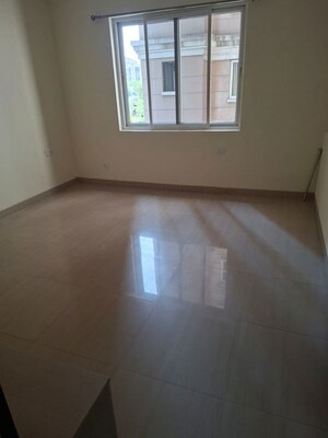 Room in 3 BHK Apartment at ATS Golf Meadows Lifestyle, Central Derabassi – for Rent