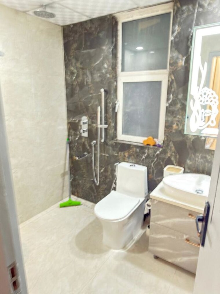 Bathroom, ild-grand 3 Bedroom 1820 Sq.Ft. Apartment In Sector 37c Gurgaon 10447092