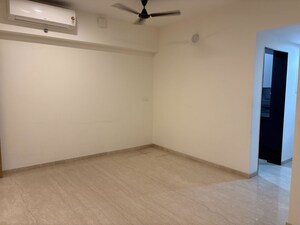 Room in 2 BHK Apartment at Lodha Vista, Lower Parel – for Rent