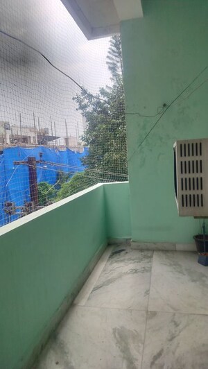 Swimming Pool in 1 RK Apartment at Banjara Hills – for Rent