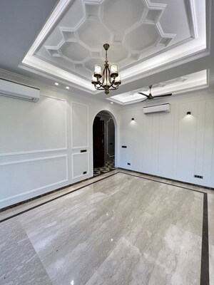 Dining area in 3 BHK Builder Floor at Sushant Lok I – for Rent