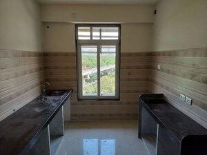Room in 2 BHK Apartment at Sheth Avante, Kanjurmarg West – for Rent