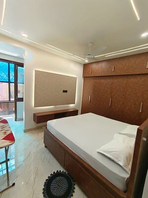 6+ BHK Builder Floor For Rent in East Of Kailash