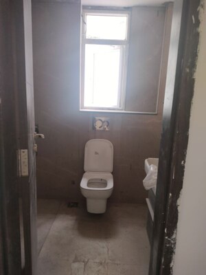Bathroom in 2.5 BHK Apartment at Smart World Orchard, Sector 61 – for Rent