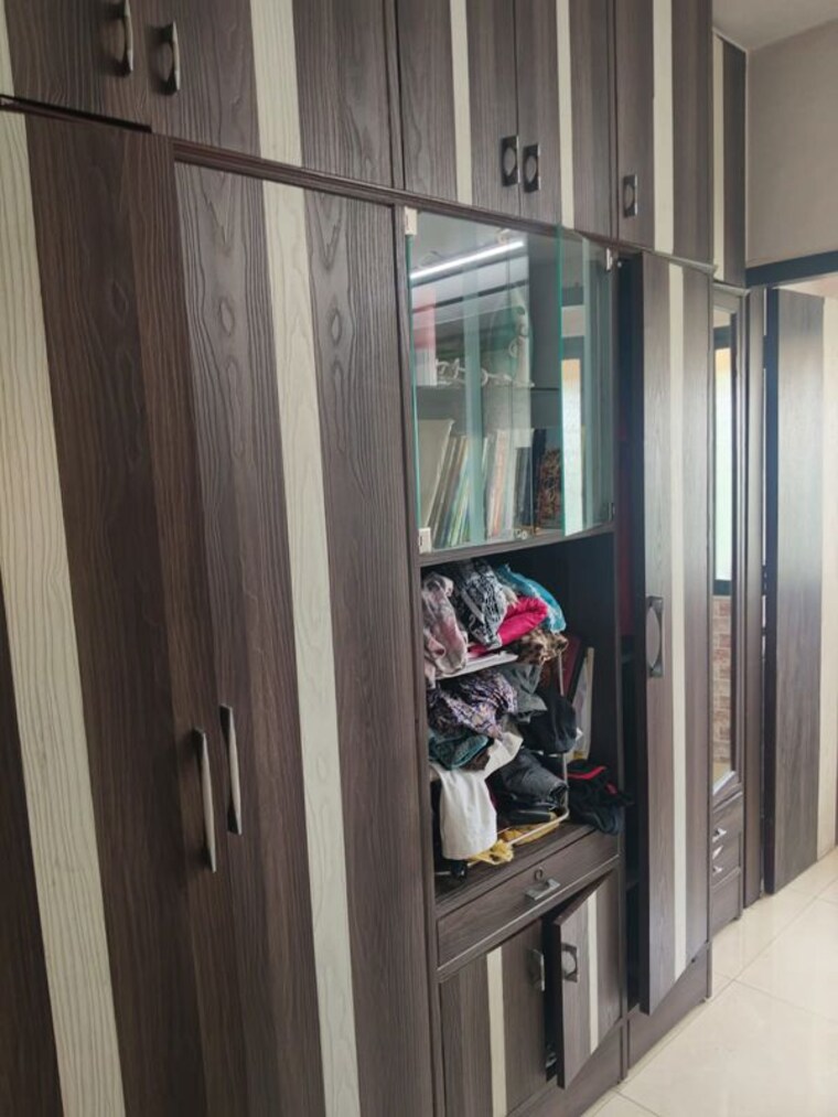 Gym, naupada 2 Bedroom 800 Sq.Ft. Apartment In Naupada Thane 10447183
