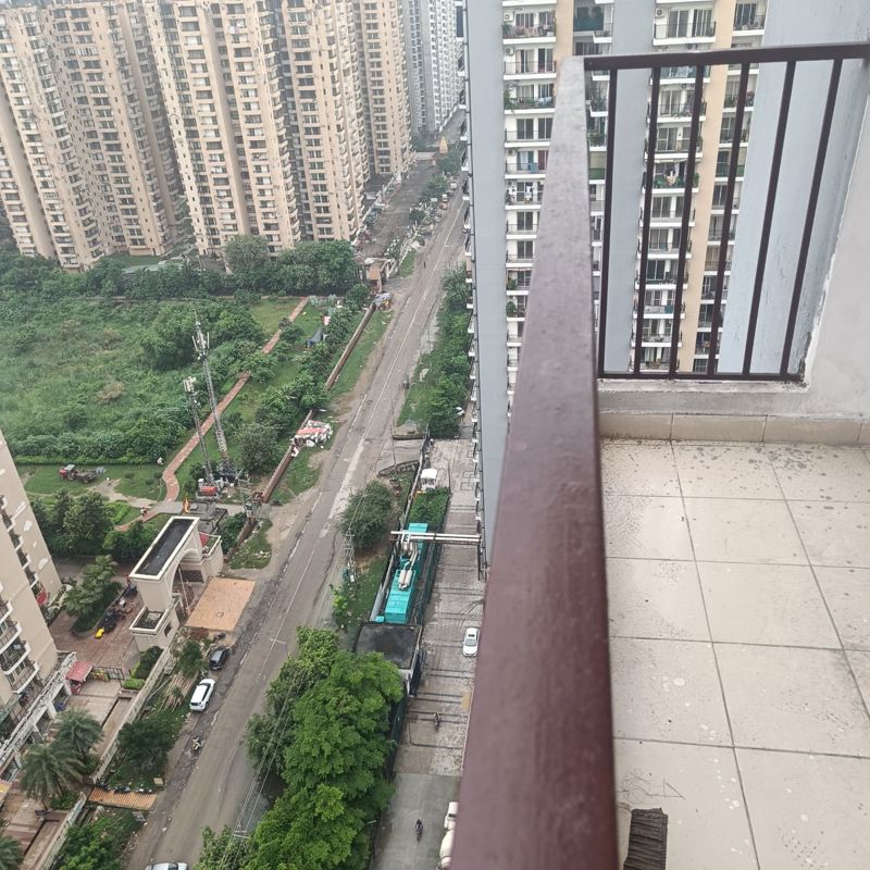 2 BHK + Study Room Apartment For Sale in Panchsheel Greens II