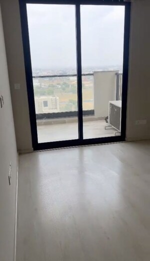 Room in 2 BHK Apartment at M3M Skywalk, Sector 74 – for Rent