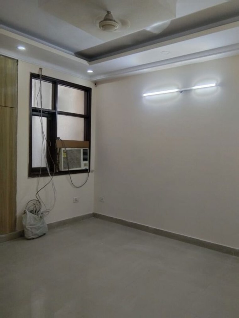 Room, vasant kunj 3 Bedroom 1200 Sq.Ft. Builder Floor In Vasant Kunj Delhi 10447205