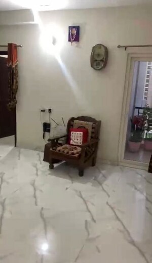 Room in 3 BHK Apartment at Geotech Pristine Avenue, Sector 16c Greater Noida – for Sale