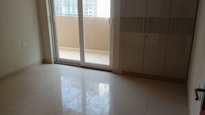 Room in 3 BHK Apartment at Tata Eureka Park, Sector 150 – for Rent