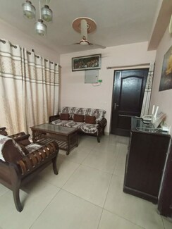 2 BHK Apartment For Sale in La Residentia
