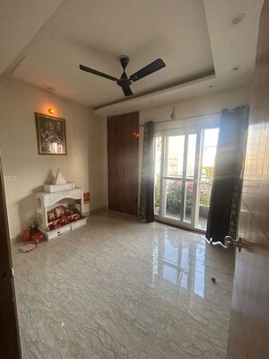 2 BHK Builder Floor For Sale in Sector 109
