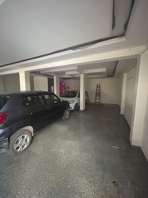 Parking in 2 BHK Builder Floor at Sector 109 – for Sale