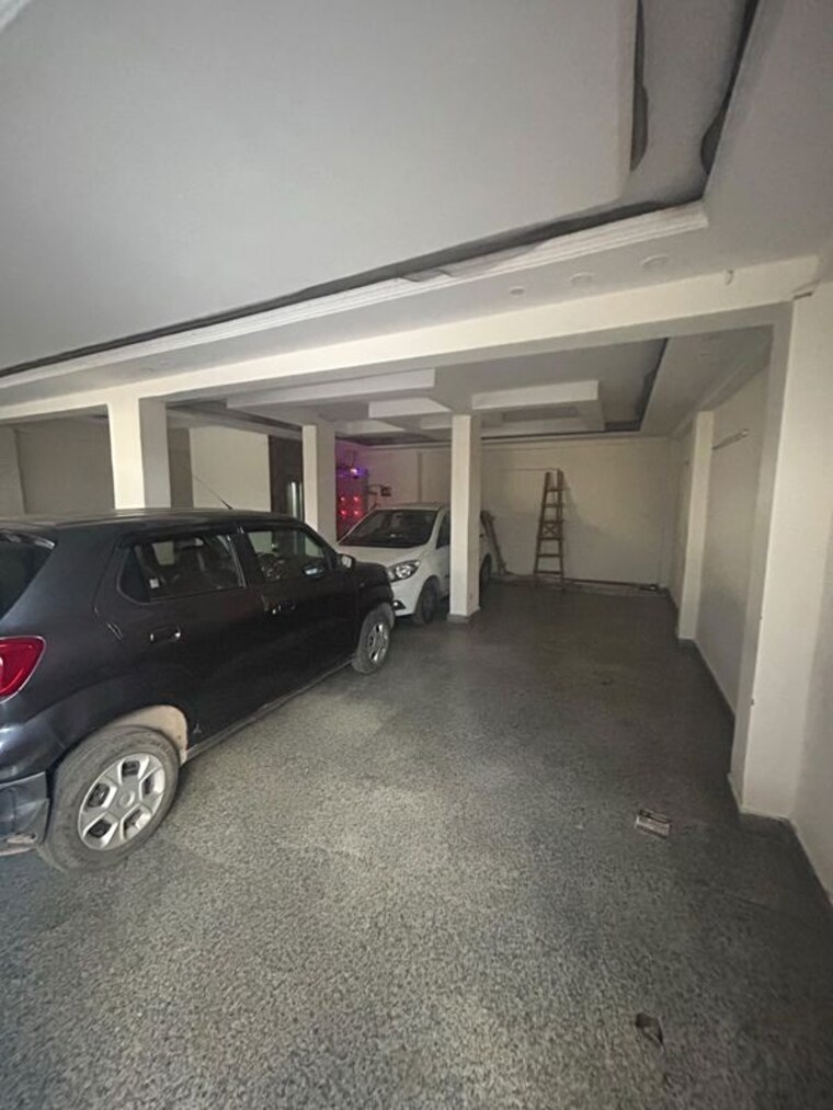  Parking, sector 109 2 Bedroom 1296 Sq.Ft. Builder Floor In Sector 109 Gurgaon 10447224