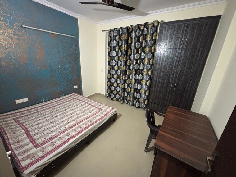 Bedroom, greater kailash i 3 Bedroom 500 Sq.Yd. Builder Floor In Greater Kailash I Delhi 10447255