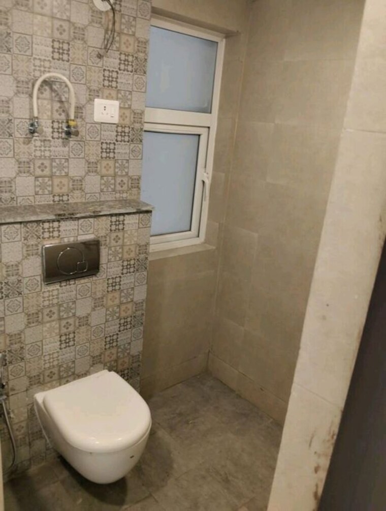 Bathroom, nimbus-the-express-park-view-ii 2 Bedroom 1224 Sq.Ft. Apartment In Chi V Greater Noida Greater Noida 10447284