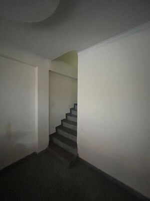 Room in 4 BHK Builder Floor at Sector 109 – for Sale