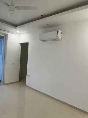 Room in 3 BHK Apartment at Omaxe New Chandigarh, North Mullanpur – for Rent
