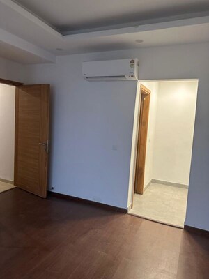 Room in 3 BHK Apartment at Omaxe New Chandigarh, North Mullanpur – for Rent