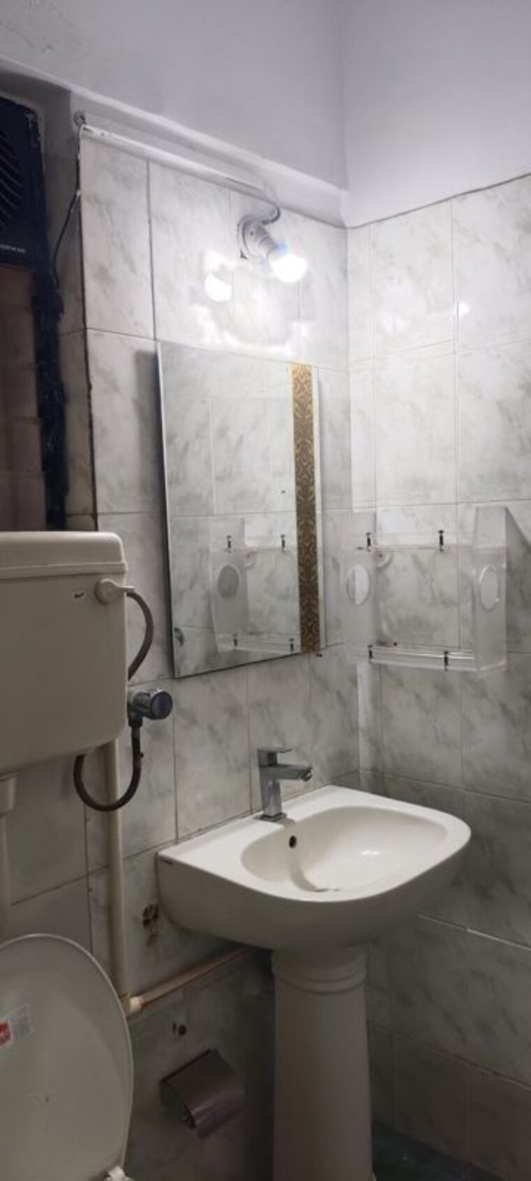 Bathroom, montreal-tower 4 Bedroom 1500 Sq.Ft. Apartment In Andheri West Mumbai 10447294