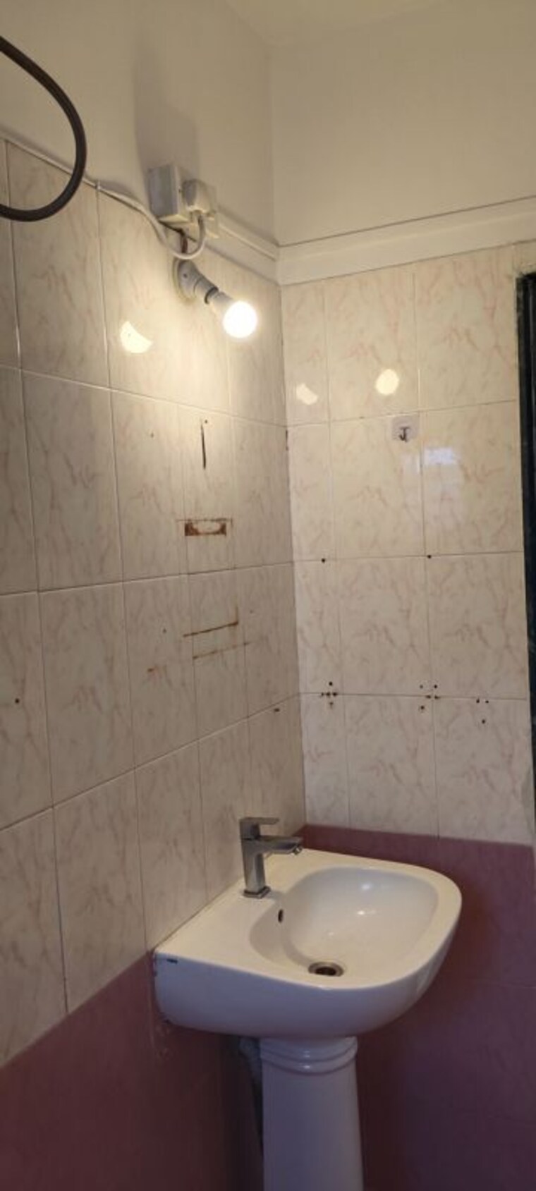 Bathroom, montreal-tower 4 Bedroom 1500 Sq.Ft. Apartment In Andheri West Mumbai 10447294