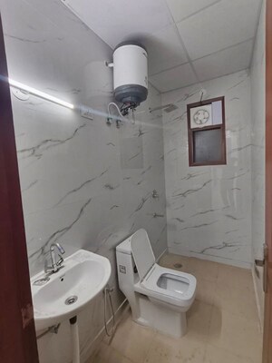 Bathroom in 2 BHK Builder Floor at Jawahar Nagar – for Rent