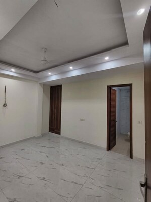 Room in 2 BHK Builder Floor at Jawahar Nagar – for Rent